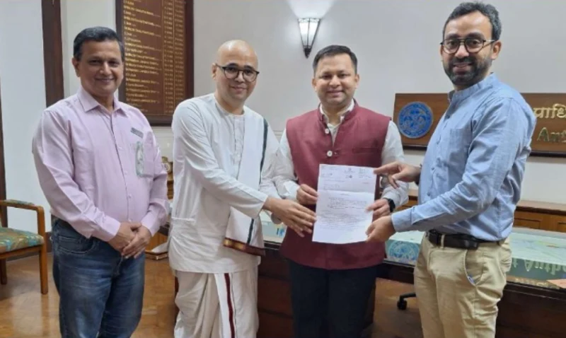 Land agreement signing