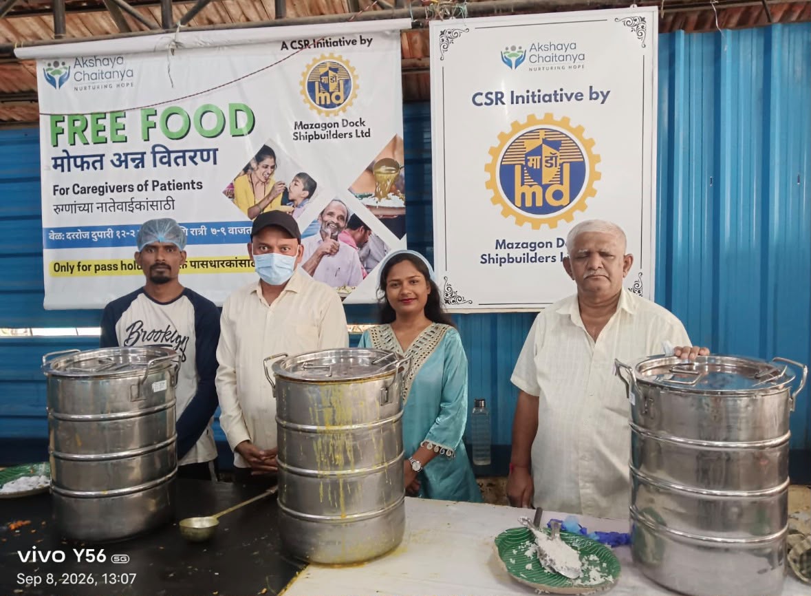   Lunch Distribution at Nair Hospital