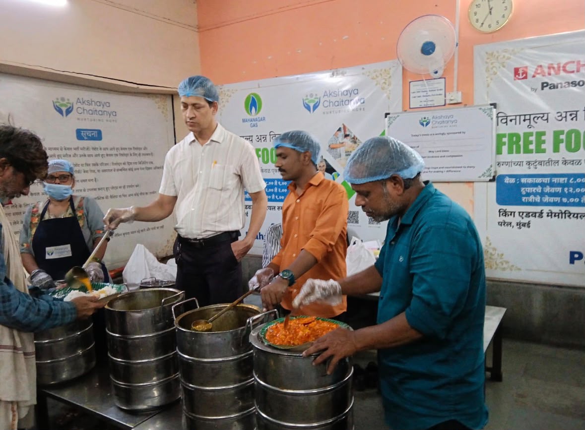   Lunch Distribution at KEM Hospital