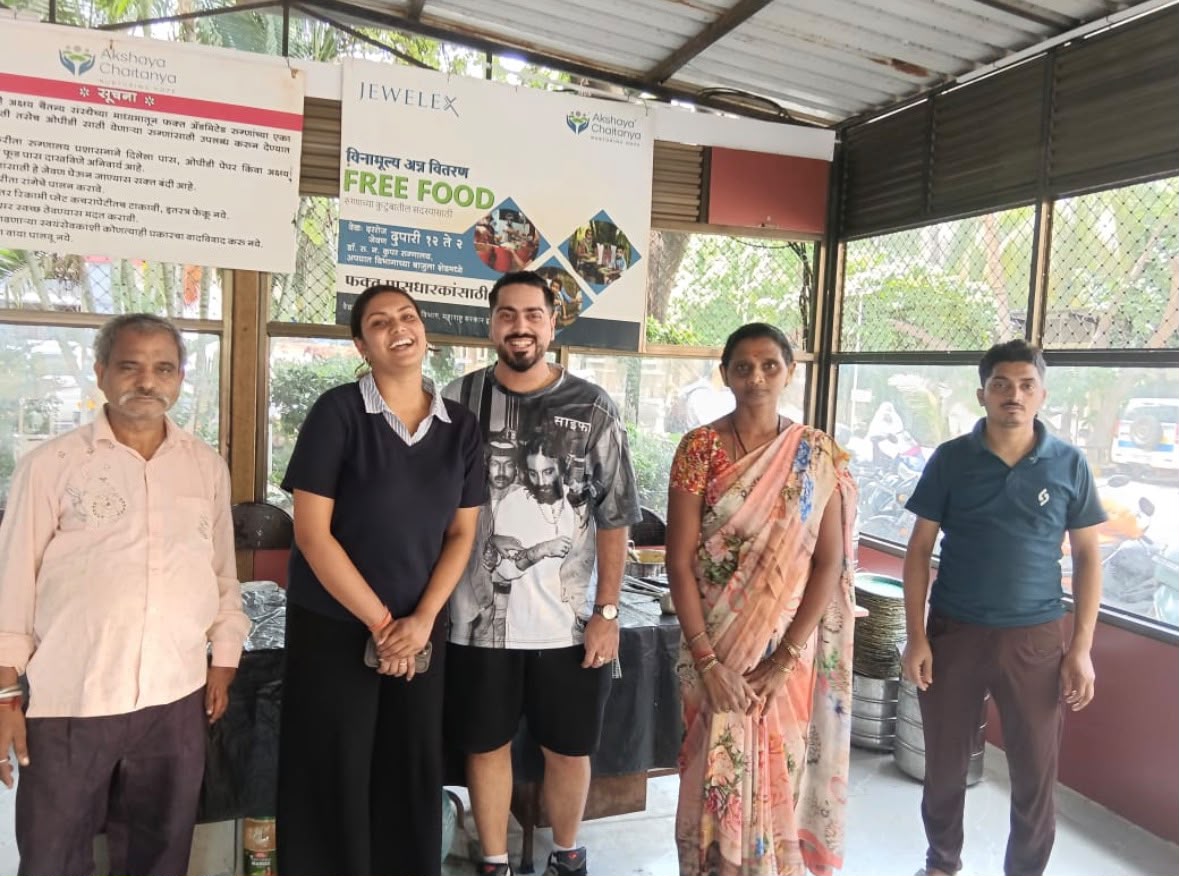   Lunch Distribution at Cooper Hospital